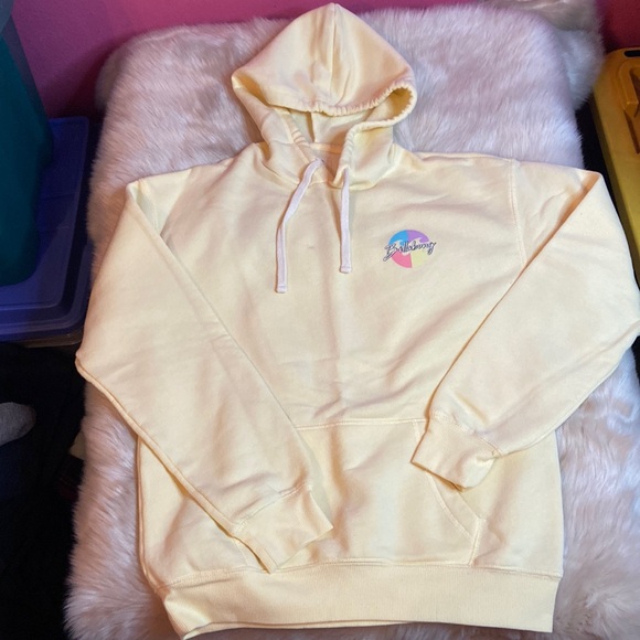 Billabong size small graphic hoodie super soft and cozy - Picture 2 of 11